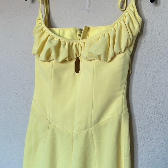 House of CB ‘Soren’ Buttercup Cutout Mermaid Midi yellow size XS - Picture 6 of 11